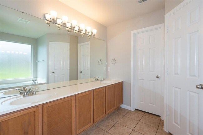 Building Photo - 3343 Alexander Valley Cove