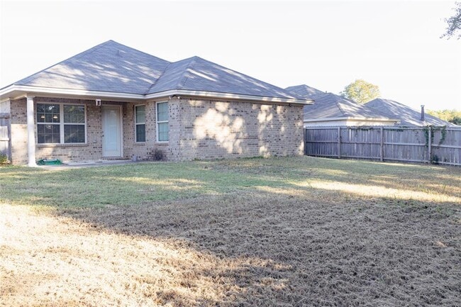 Building Photo - 813 Sunset Ct