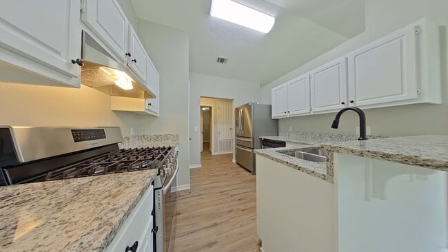 Building Photo - 5405 Josh Dr