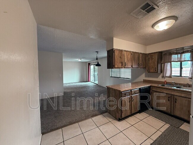 Building Photo - 4752 N Scout Way