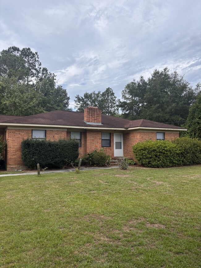 Building Photo - 210 N Edgewood Dr