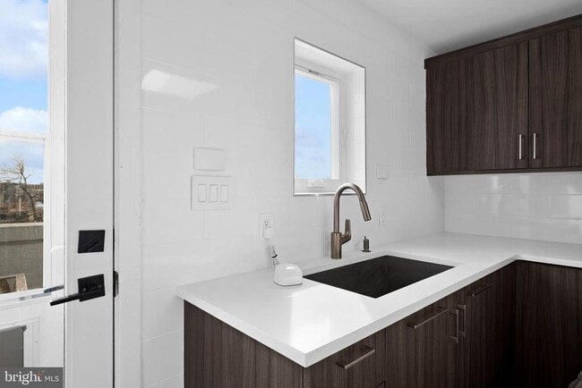 Building Photo - 1226 Gerritt St