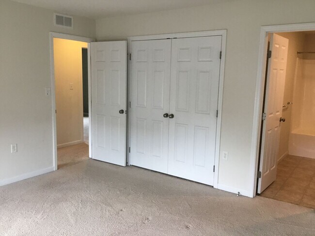 Building Photo - 3030 Meridian Cmns