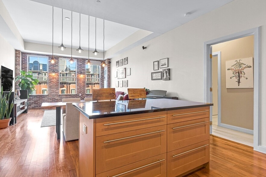 Building Photo - 505 Tremont St