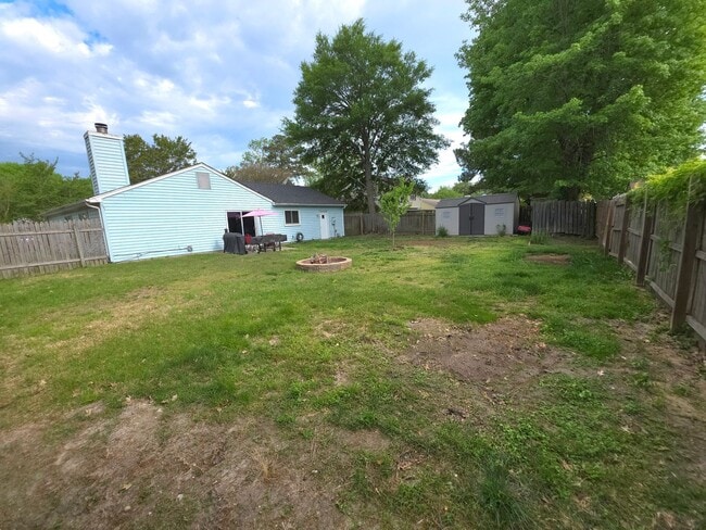 Building Photo - Move In Ready 3 Bedroom Ranch!
