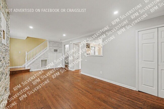 Building Photo - 8600 Russell-
