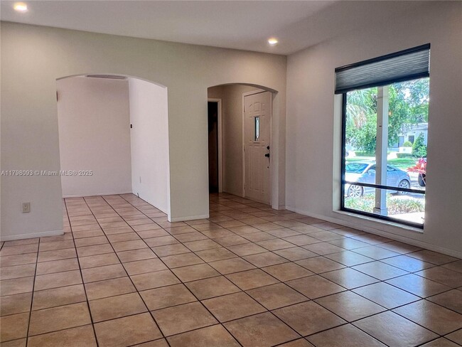 Building Photo - 500 Perugia Ave