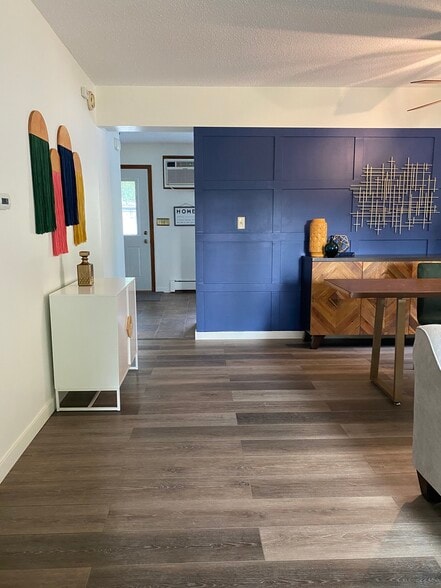 Building Photo - 1475 Sheldon St