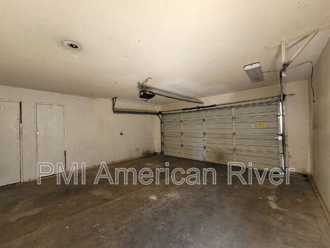 Building Photo - 4505 Palm Ave