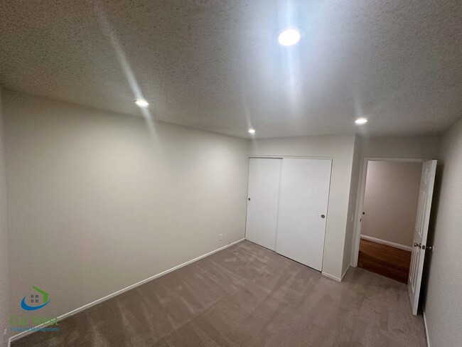 Building Photo - $4095 - Beautiful Remodeled Home on Cul-de...