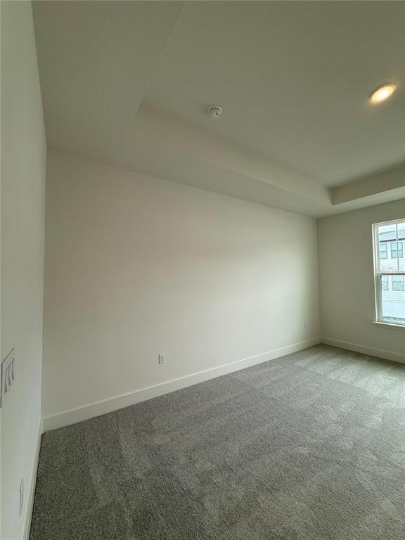 Building Photo - 15039 Groveside Rd
