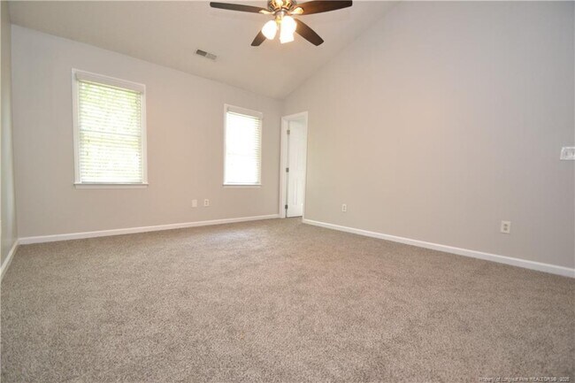 Building Photo - 712 Penncross Dr