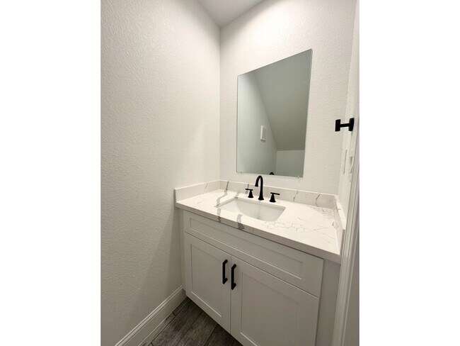 Building Photo - 7710 Darnay Dr