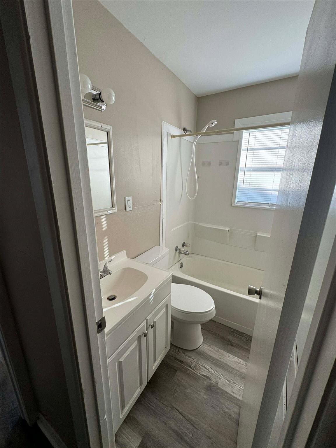 Building Photo - 5208 Aztec Dr