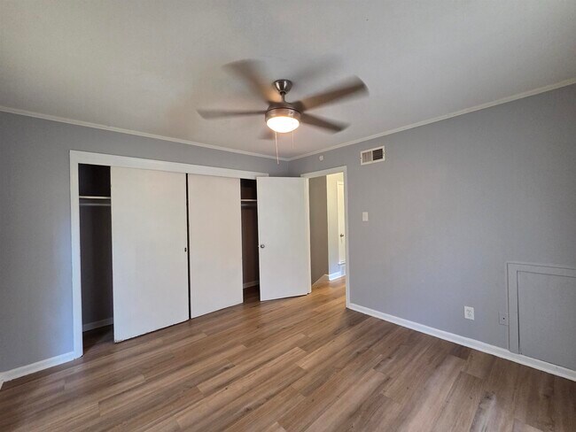 Building Photo - 2993 Laurencekirk Rd