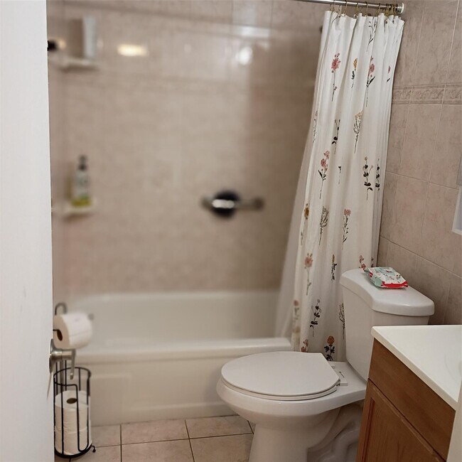 Building Photo - 3351 NW 85th Ave