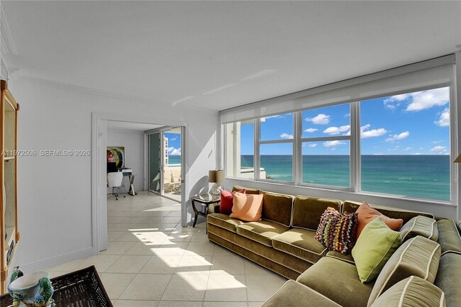 Building Photo - 3140 S Ocean Dr