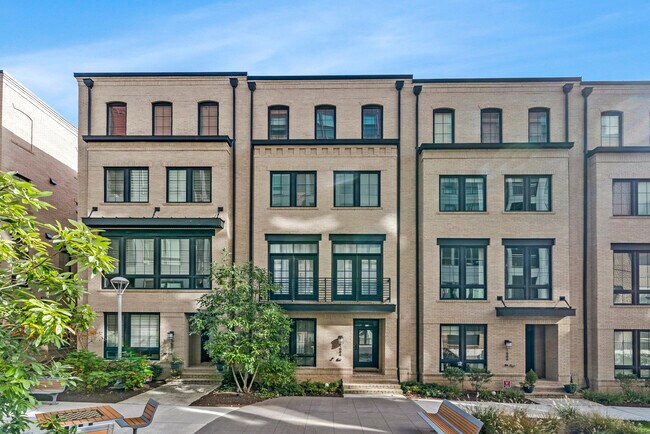 Primary Photo - 1884 Easterly Rd