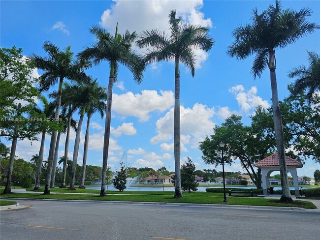 Building Photo - 4279 Greenbriar Ln