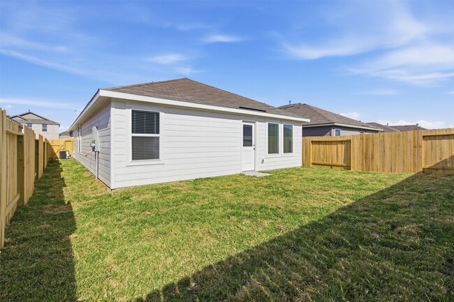 Building Photo - 19747 US-59