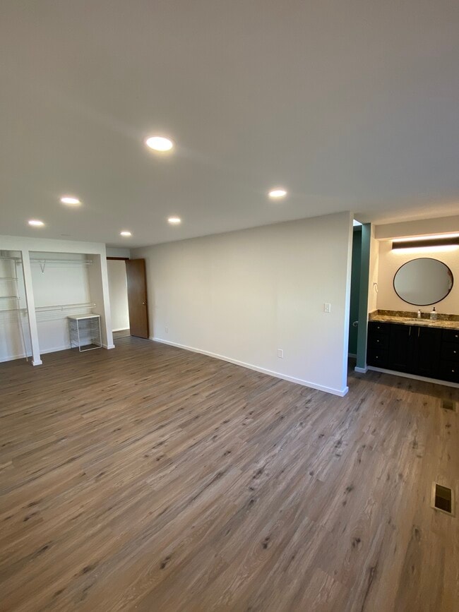 Large Primary Bedroom with bathroom - 330 S Reed St