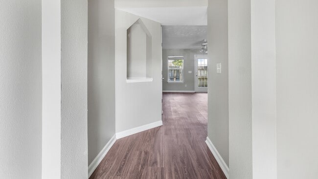 Building Photo - 3130 George Buchanan