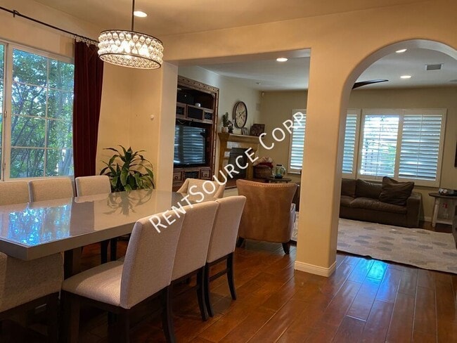 Building Photo - 24310 Las Palmas St