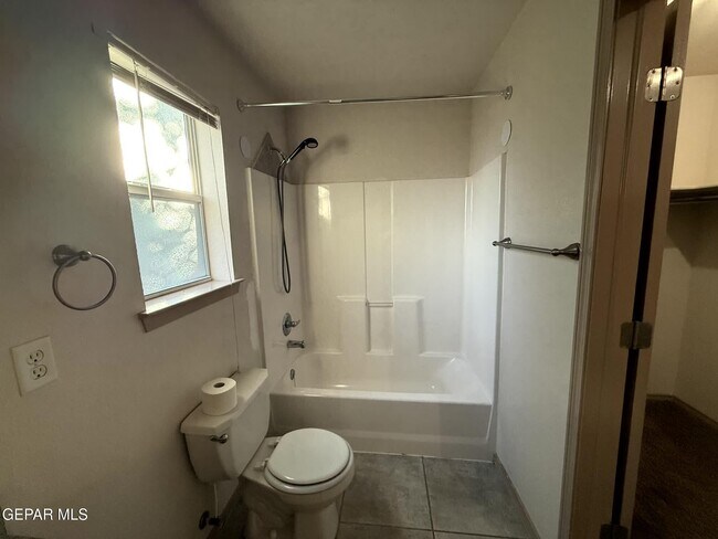 Building Photo - 5316 Lucio Moreno Dr