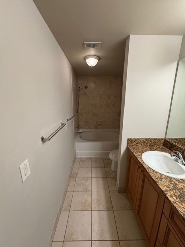 Building Photo - Villagio Rental