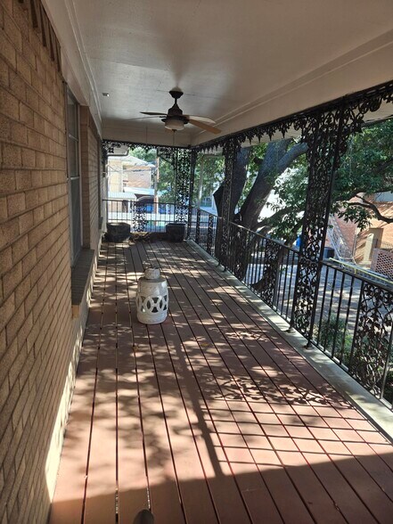 Building Photo - 8604 Baltimore Dr