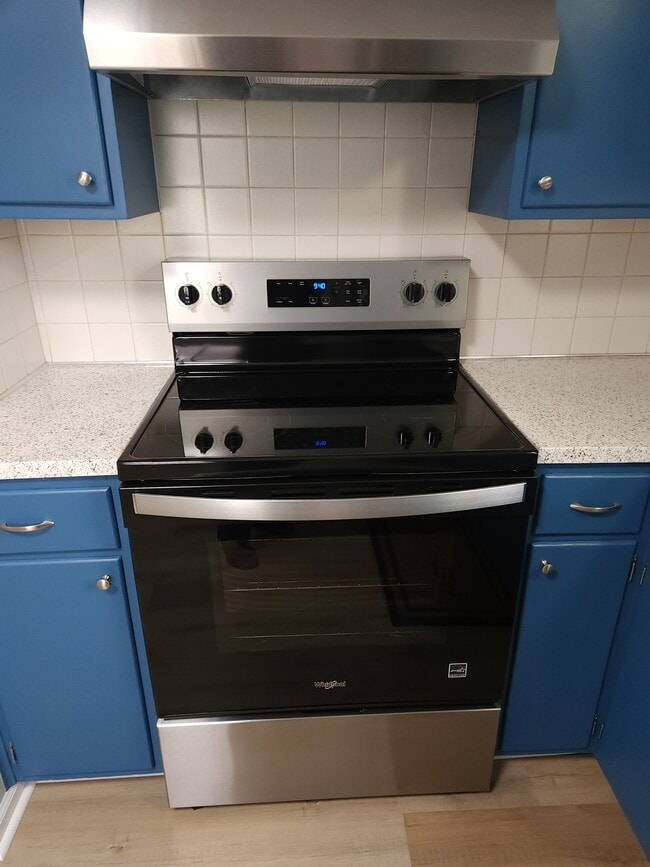 Building Photo - 11228 E 25th St S