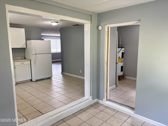 Building Photo - 361 Arora Blvd