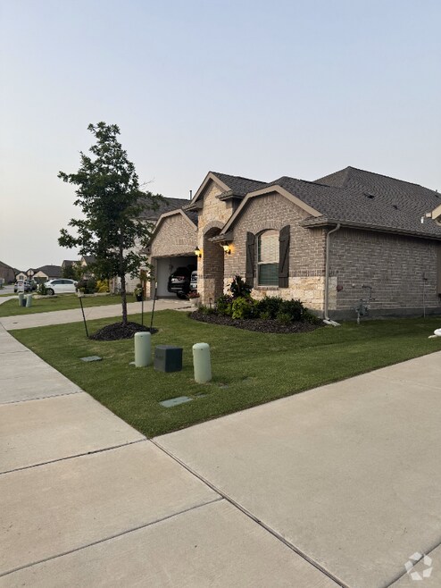 Building Photo - 7204 Black Cherry Ln