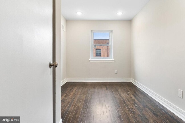 Building Photo - 6229 Osage Ave