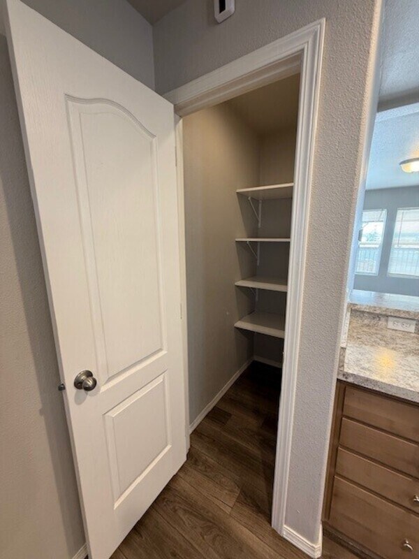 Building Photo - 8446 Sunrise Way