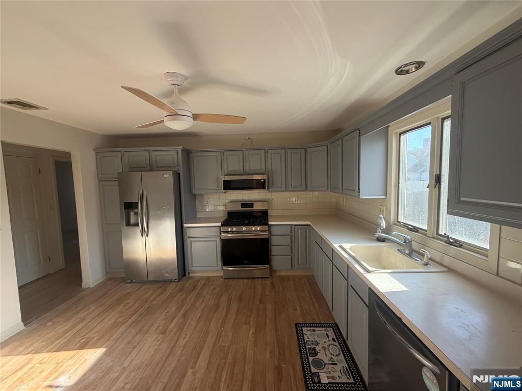 Building Photo - 25 Elm Ave