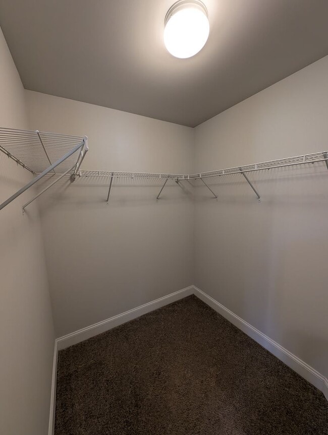 Building Photo - 244 Abercorn Dr