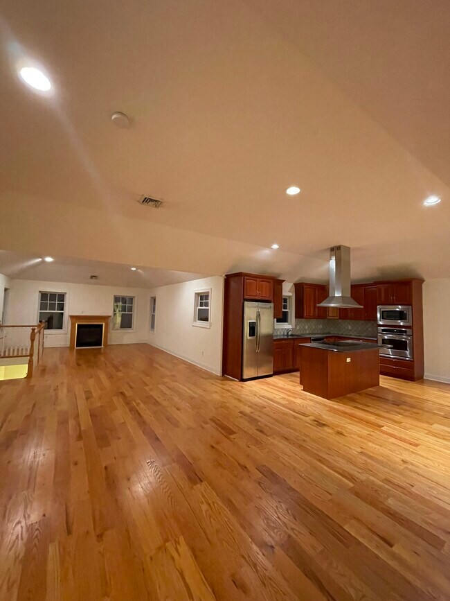 Building Photo - 109 Cedar Rd