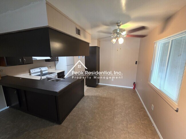 Building Photo - Norcade2912