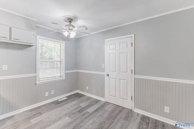 Building Photo - 4808 Bluehaven Dr NW