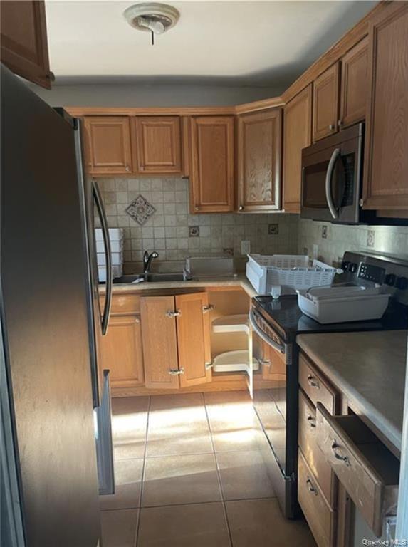 Building Photo - 32 Scarborough Ln