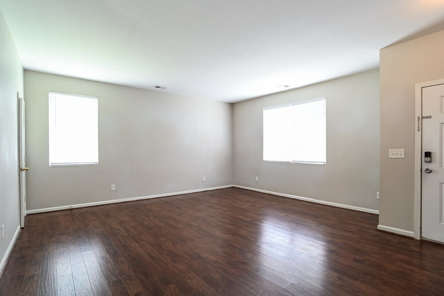 Building Photo - 6510 Blackwood Ln