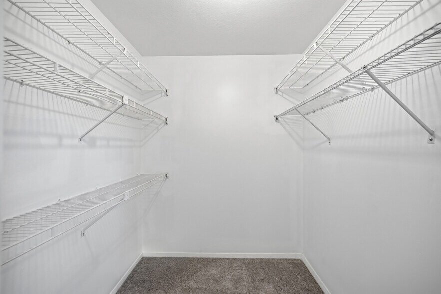 Building Photo - 11149 Losco Junction Dr S