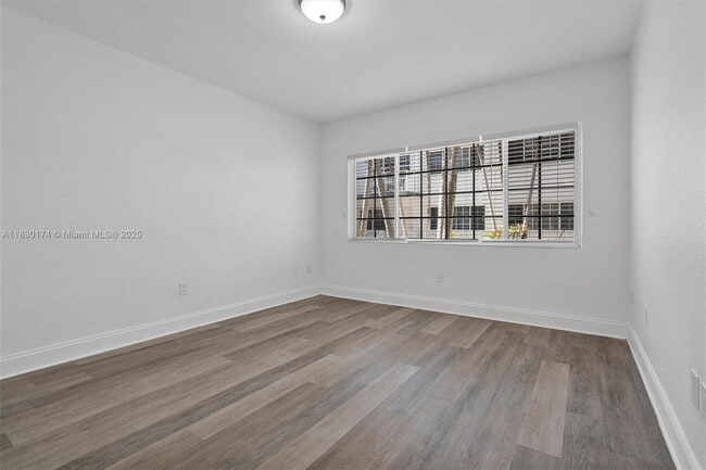 Building Photo - 9745 Bay Harbor Terrace