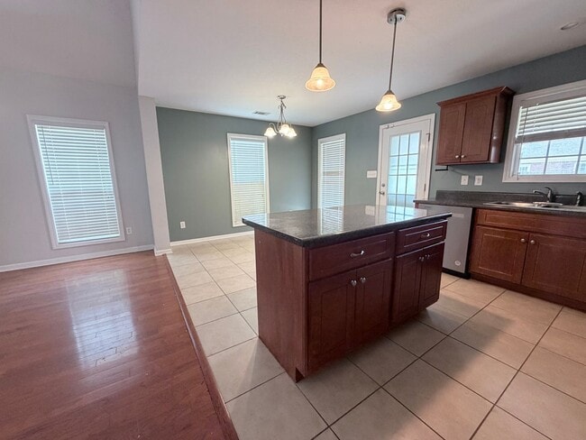 Building Photo - 1074 Grove Landing Ln