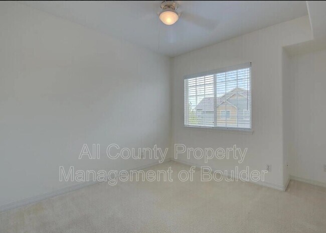 Building Photo - 14300 Waterside Ln