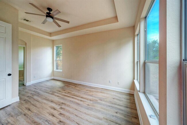 Building Photo - 3912 Coopers Hawk Cove