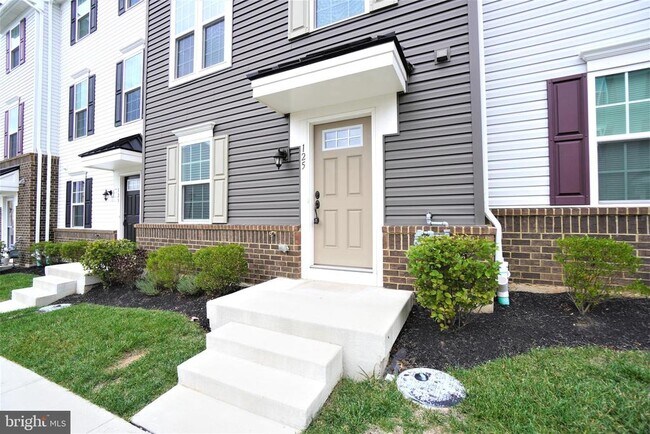 Building Photo - 125 Dragon Dr