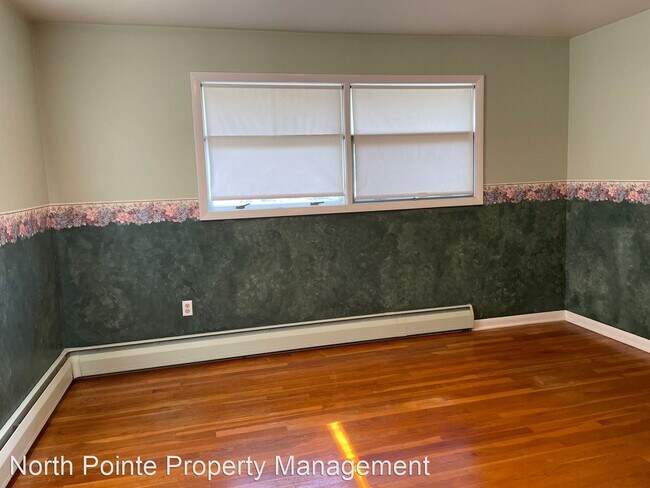 Building Photo - 3 br, 1 bath House - 105 Chestnut St.