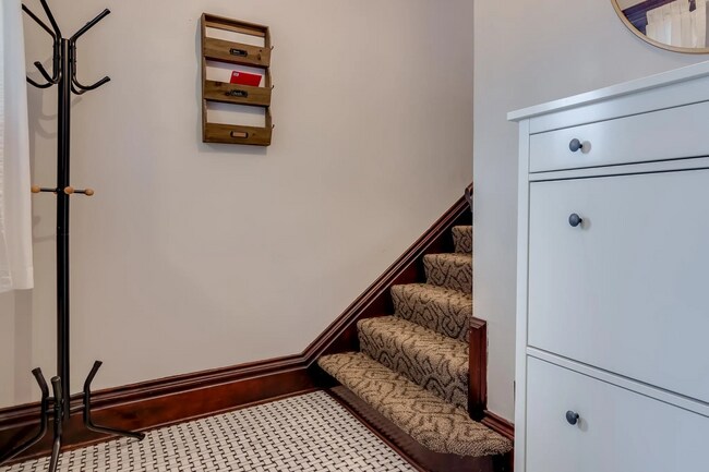 Building Photo - 3501 Cedar Ave S